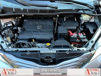 2015 Toyota Sienna XLE 8-Passenger 119.3" WB - miniatura 29