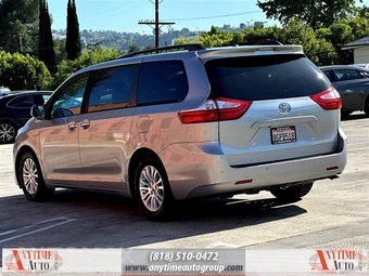 2015 Toyota Sienna XLE 8-Passenger 119.3" WB - miniatura 5