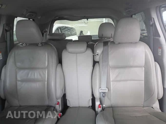 2015 Toyota Sienna XLE 8-Passenger 119.3" WB - miniatura 10