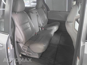 2015 Toyota Sienna XLE 8-Passenger 119.3" WB - miniatura 18