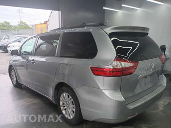 2015 Toyota Sienna XLE 8-Passenger 119.3" WB - miniatura 5