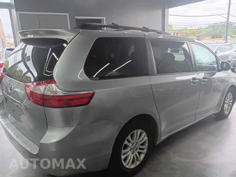 2015 Toyota Sienna XLE 8-Passenger 119.3" WB - miniatura 6