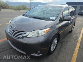2015 Toyota Sienna XLE 8-Passenger 119.3" WB
