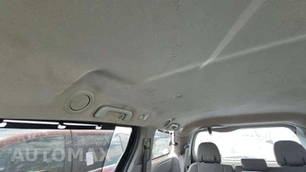 2015 Toyota Sienna XLE 8-Passenger 119.3" WB - miniatura 25