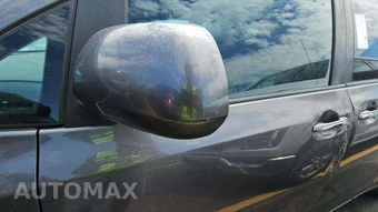 2015 Toyota Sienna XLE 8-Passenger 119.3" WB - miniatura 44