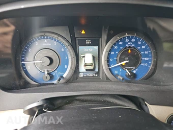 2015 Toyota Sienna XLE 8-Passenger 119.3" WB - miniatura 12