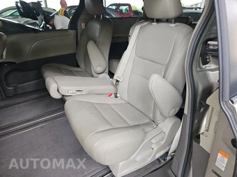 2015 Toyota Sienna XLE 8-Passenger 119.3" WB - miniatura 13