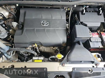 2015 Toyota Sienna XLE 8-Passenger 119.3" WB - miniatura 16