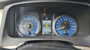 2015 Toyota Sienna XLE 8-Passenger 119.3" WB - miniatura 20