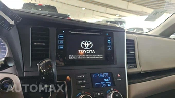 2015 Toyota Sienna XLE 8-Passenger 119.3" WB - miniatura 29