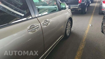 2015 Toyota Sienna XLE 8-Passenger 119.3" WB - miniatura 35