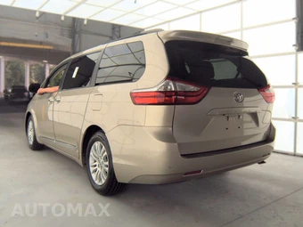 2015 Toyota Sienna XLE 8-Passenger 119.3" WB - miniatura 6