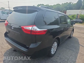 2015 Toyota Sienna XLE 8-Passenger 119.3" WB - miniatura 4