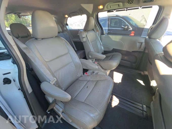 2015 Toyota Sienna XLE 8-Passenger 119.3" WB - miniatura 14