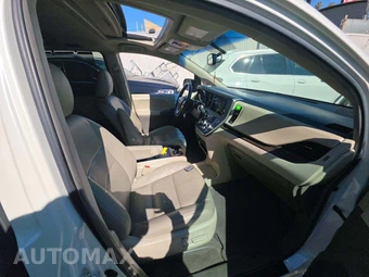 2015 Toyota Sienna XLE 8-Passenger 119.3" WB - miniatura 16