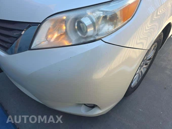2015 Toyota Sienna XLE 8-Passenger 119.3" WB - miniatura 21