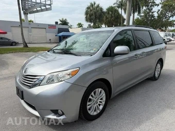 2015 Toyota Sienna XLE 8-Passenger 119.3" WB - samochód z USA z aukcji Manheim, oferta Kup Teraz w AUTOMAX