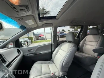 2015 Toyota Sienna XLE 8-Passenger 119.3" WB - miniatura 14