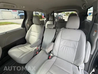 2015 Toyota Sienna XLE 8-Passenger 119.3" WB - miniatura 16