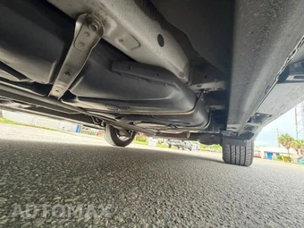 2015 Toyota Sienna XLE 8-Passenger 119.3" WB - miniatura 21