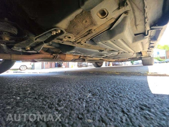 2015 Toyota Sienna XLE 8-Passenger 119.3" WB - miniatura 4
