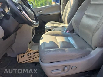 2015 Toyota Sienna XLE Premium 8-Passenger 119.3" WB - miniatura 13