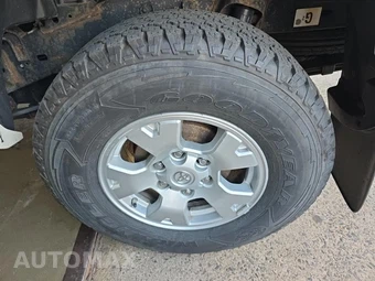 2015 Toyota Tacoma Crew Cab Medium Bed - miniatura 11