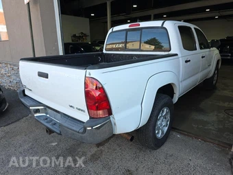 2015 Toyota Tacoma Crew Cab Medium Bed - miniatura 4