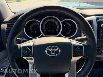 2015 Toyota Tacoma Crew Cab Medium Bed - miniatura 9