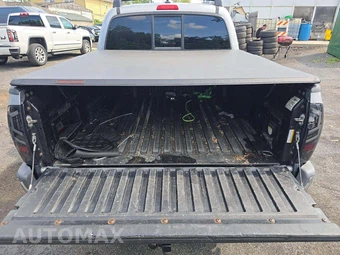 2015 Toyota Tacoma Crew Cab Medium Bed - miniatura 14