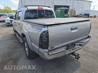 2015 Toyota Tacoma Crew Cab Medium Bed - miniatura 2