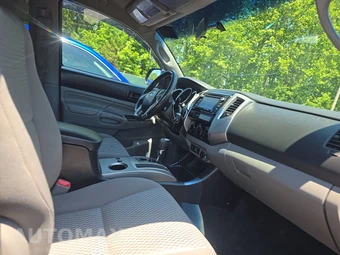 2015 Toyota Tacoma Crew Cab Medium Bed - miniatura 8