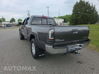 2015 Toyota Tacoma Crew Cab Medium Bed – miniatura 2
