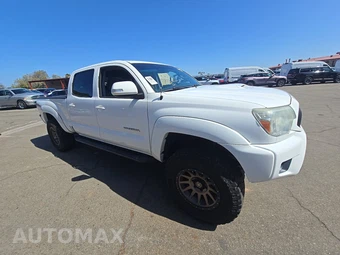 2015 Toyota Tacoma PreRunner Crew Cab Medium Bed - miniatura 3