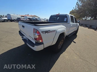 2015 Toyota Tacoma PreRunner Crew Cab Medium Bed - miniatura 4