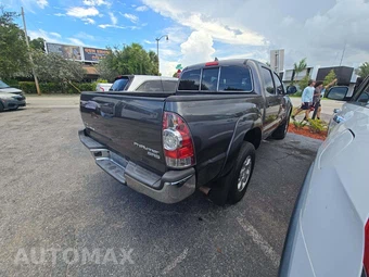 2015 Toyota Tacoma PreRunner Crew Cab Medium Bed - miniatura 3