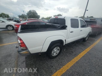 2015 Toyota Tacoma PreRunner Crew Cab Medium Bed - miniatura 4
