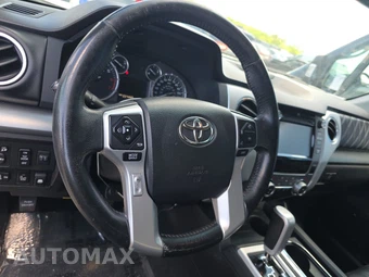 2015 Toyota Tundra Platinum Crew Cab Short Bed - miniatura 10