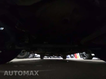 2015 Toyota Yaris L – miniatura 15