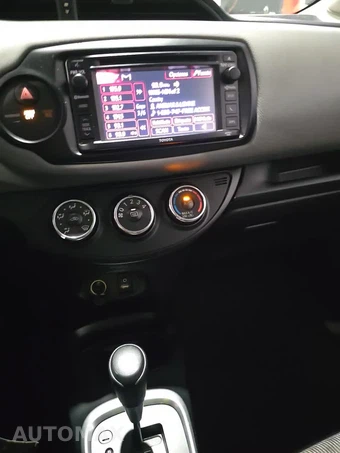 2015 Toyota Yaris L – miniatura 33