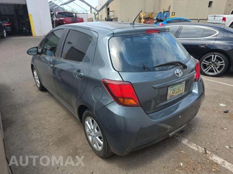 2015 Toyota Yaris LE - miniatura 2