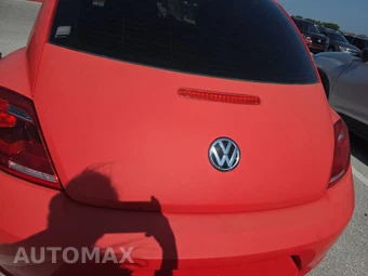 2015 Volkswagen Beetle 1.8T Fleet Edition Hatchback – miniatura 16