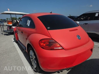 2015 Volkswagen Beetle 1.8T Fleet Edition Hatchback – miniatura 6
