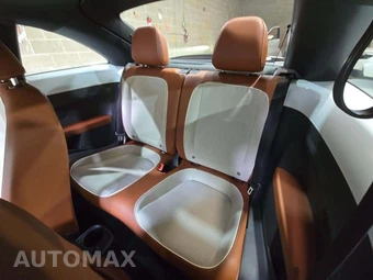 2015 Volkswagen Beetle Classic Hatchback - miniatura 10
