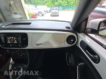2015 Volkswagen Beetle Classic Hatchback - miniatura 16