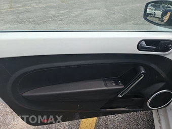2015 Volkswagen Beetle Convertible 1.8T – miniatura 9