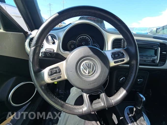 2015 Volkswagen Beetle Convertible 1.8T – miniatura 10