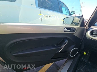 2015 Volkswagen Beetle Convertible 1.8T – miniatura 9