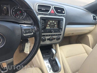 2015 Volkswagen Eos 2.0T – miniatura 17