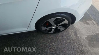 2015 Volkswagen Golf GTI SE Hatchback - miniatura 30